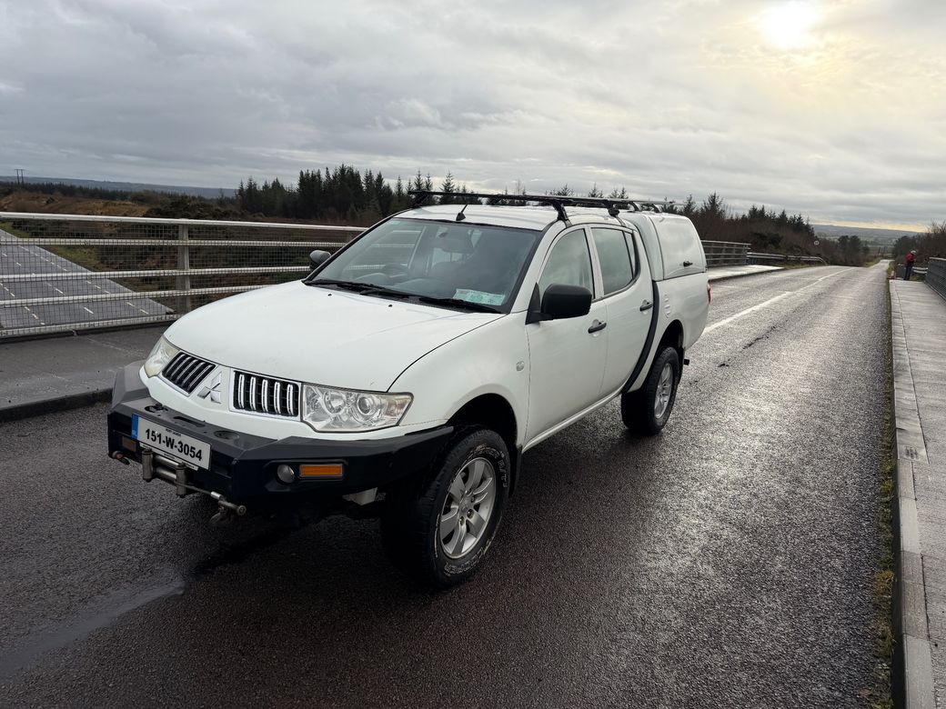 2015 Mitsubishi L200