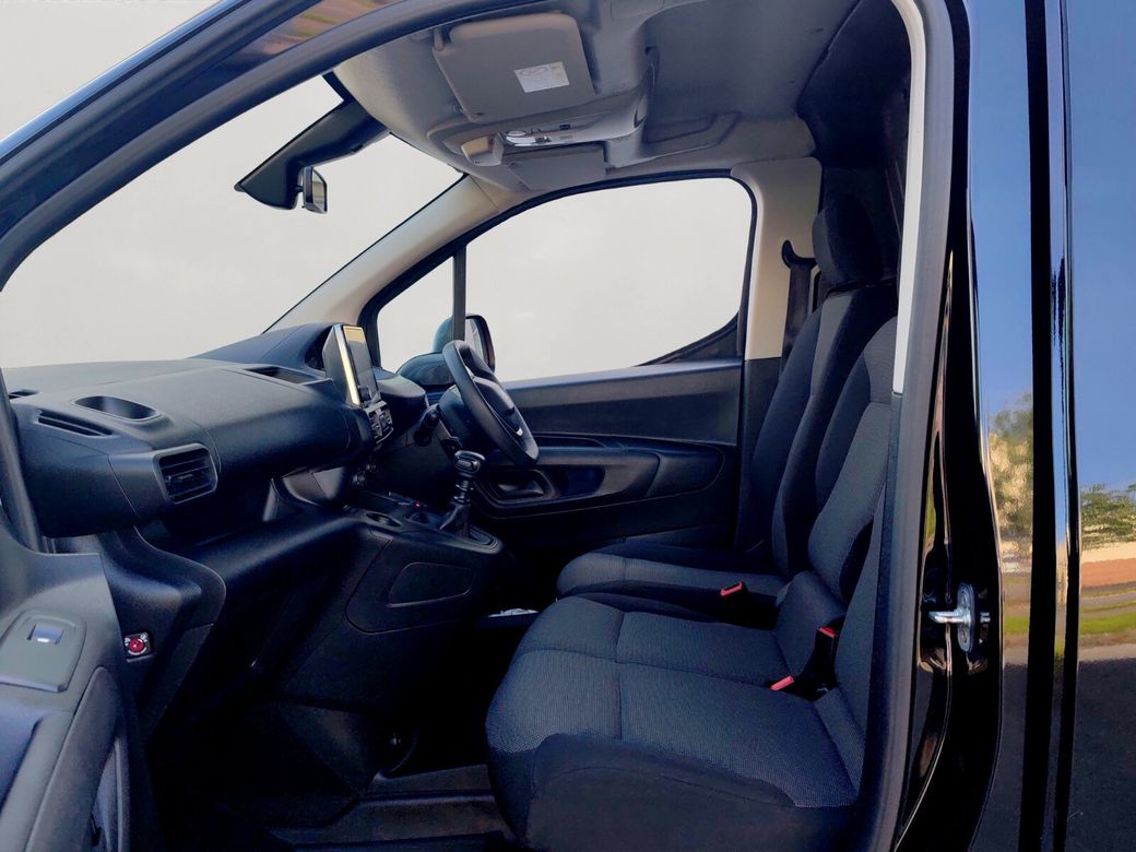 2023 Peugeot Partner