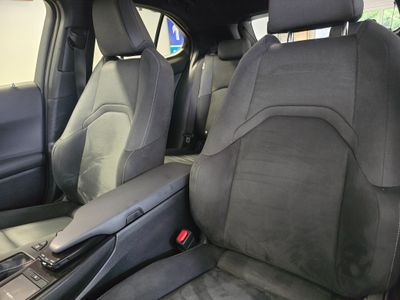 2021 Lexus UX 250H