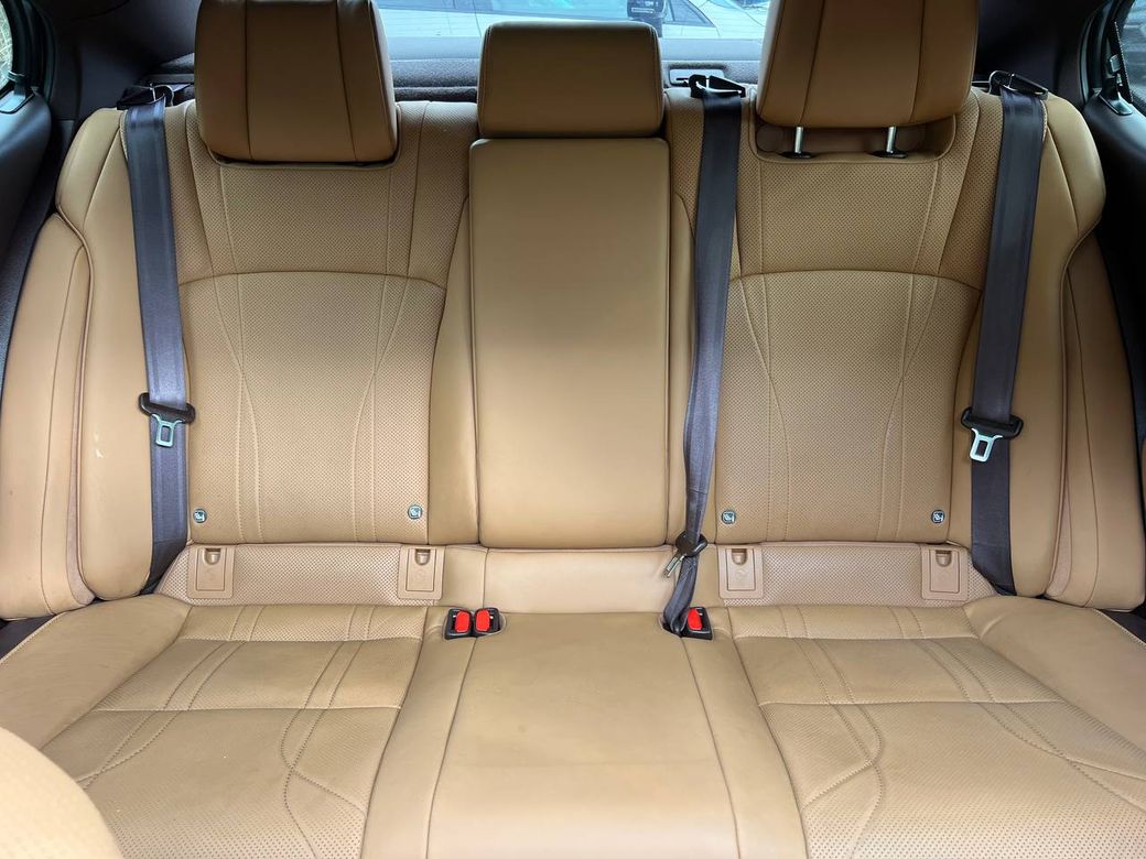 2021 Lexus ES 300h
