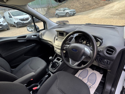 2023 Ford Transit Courier