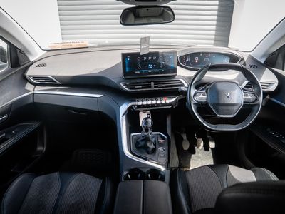 2021 Peugeot 5008