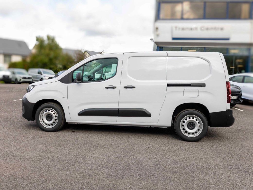 2025 Peugeot Partner