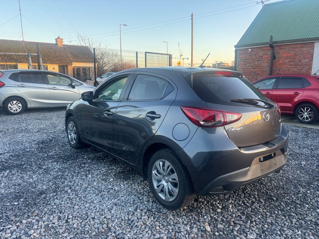 2016 Mazda Demio