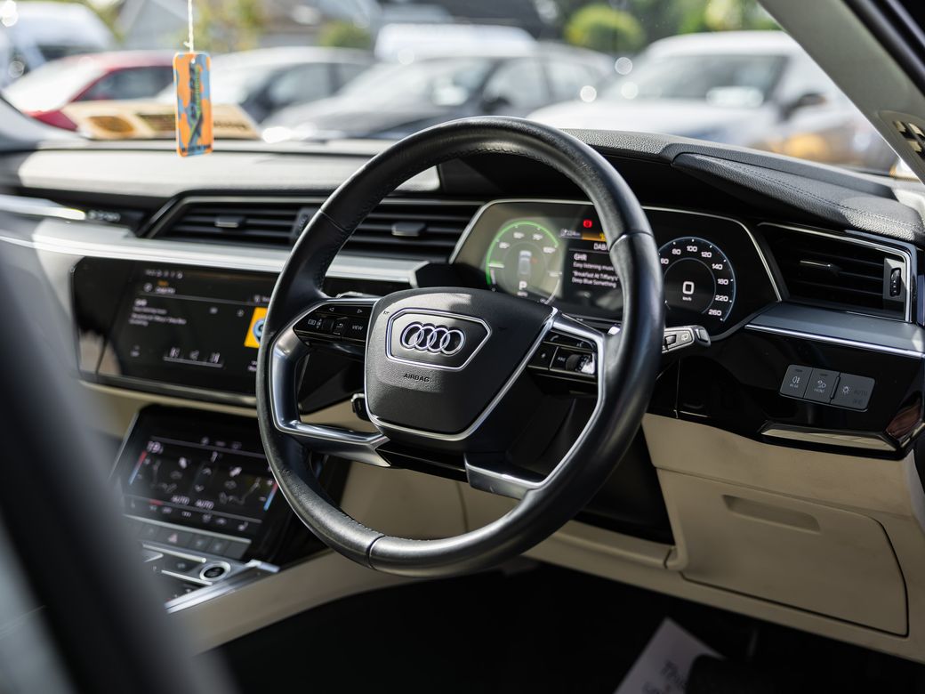 2021 Audi e-tron