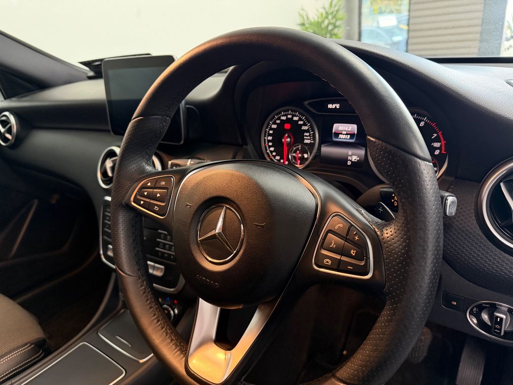 2017 Mercedes-Benz A 180