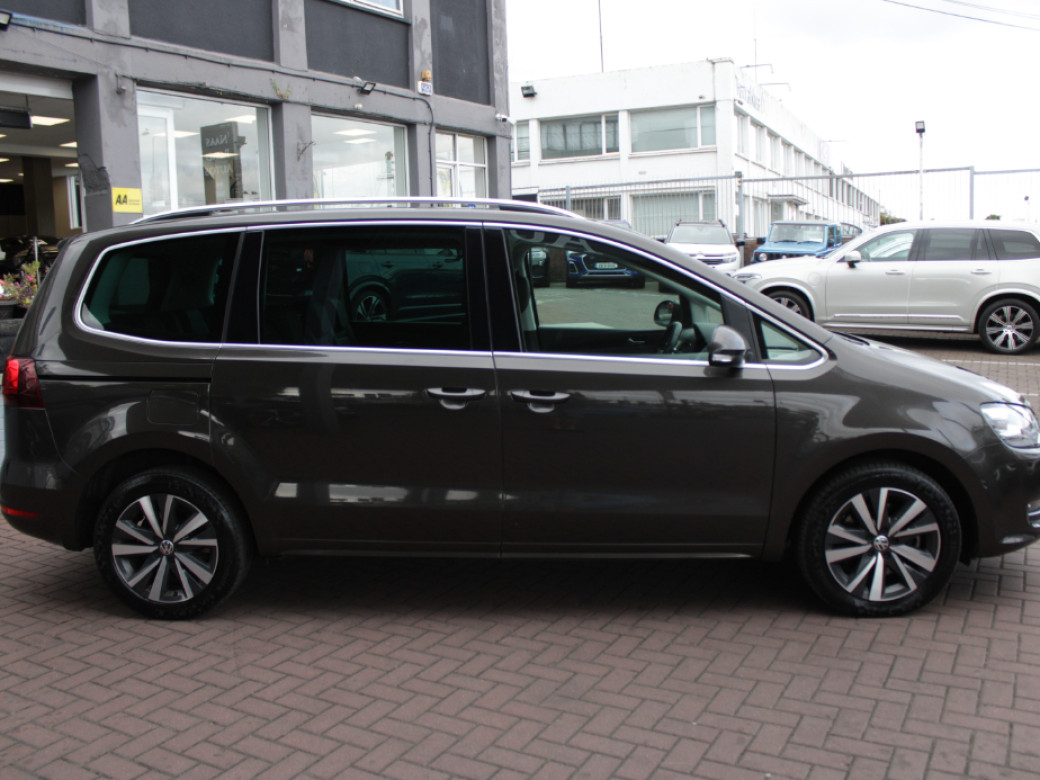 2021 Volkswagen Sharan