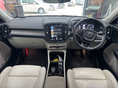 2021 Volvo XC40
