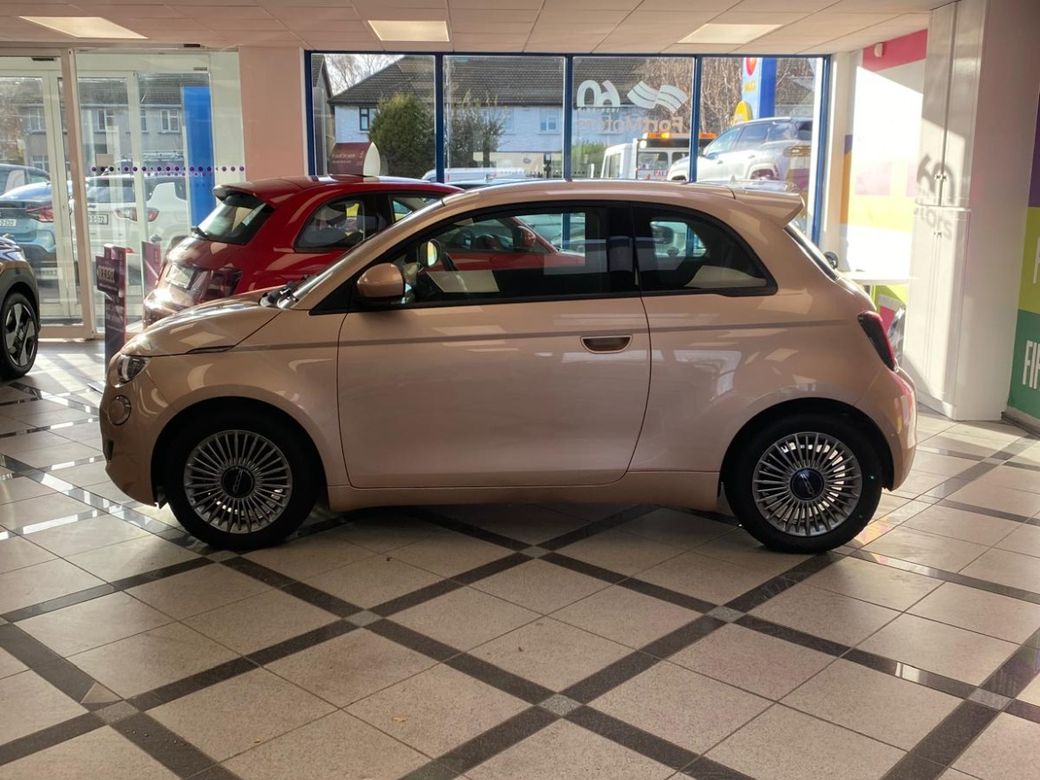 2025 Fiat 500e