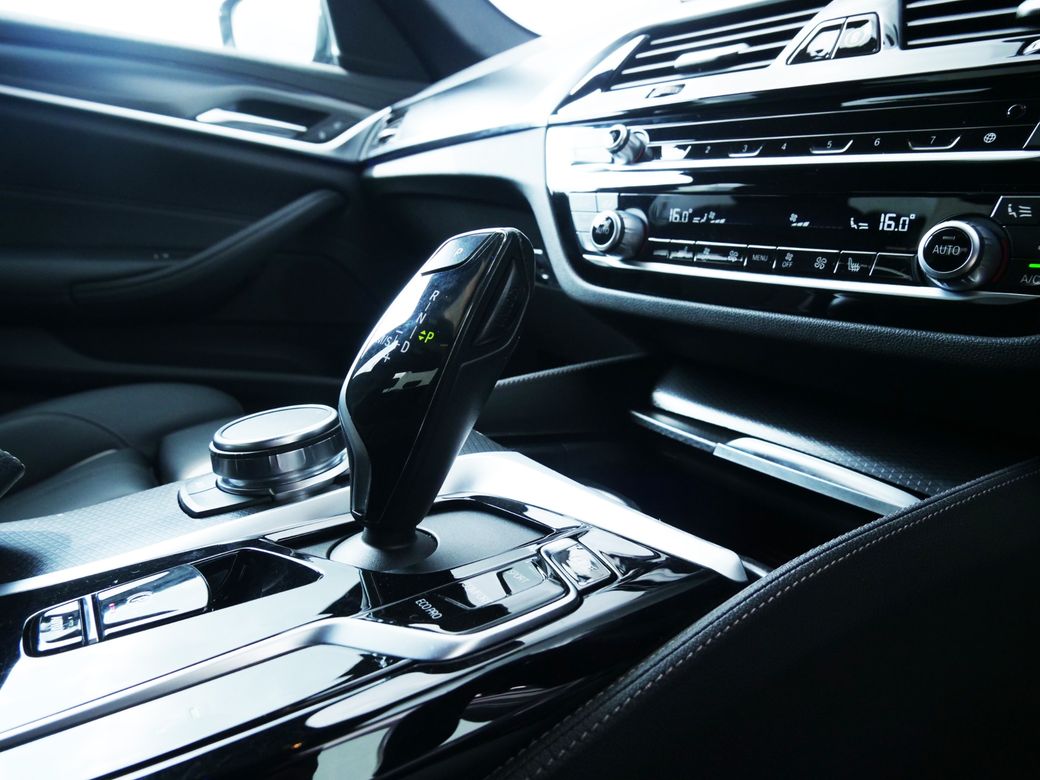 2022 BMW 5 Series