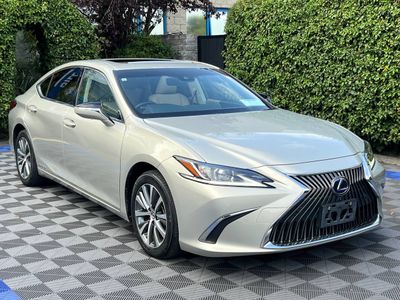 2021 Lexus ES 300h