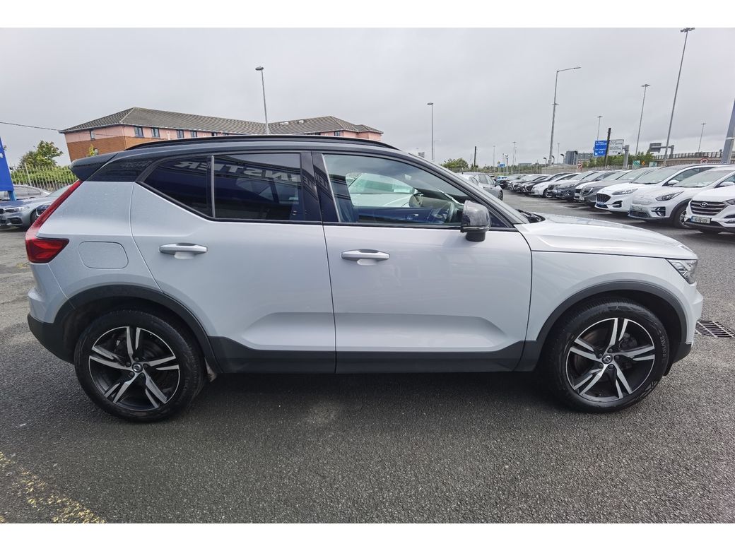 2021 Volvo XC40