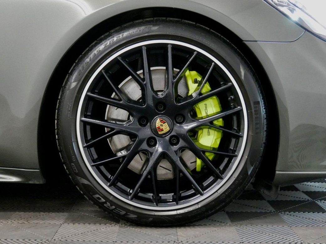 2023 Porsche Panamera