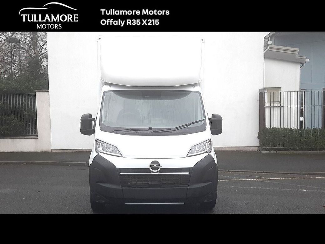 2025 Opel Movano