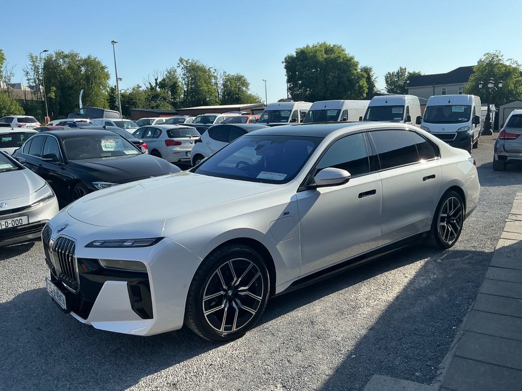 2025 BMW i7
