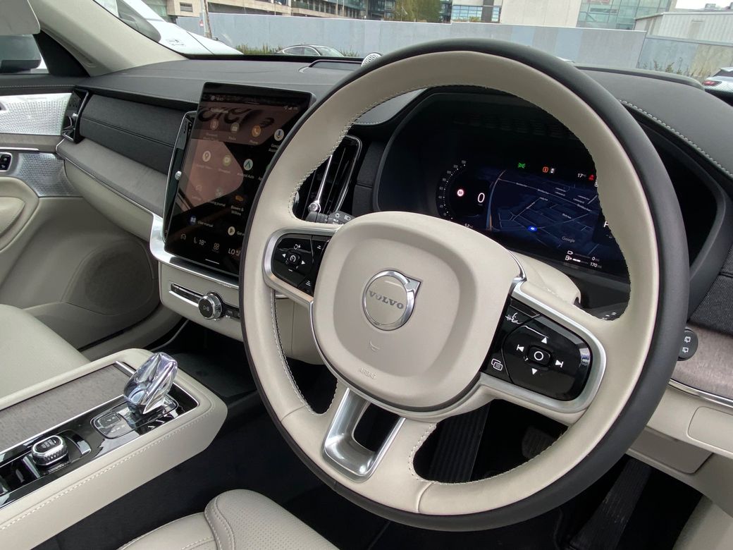2025 Volvo XC90