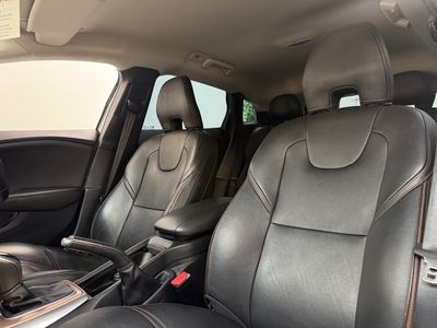 2016 Volvo V40