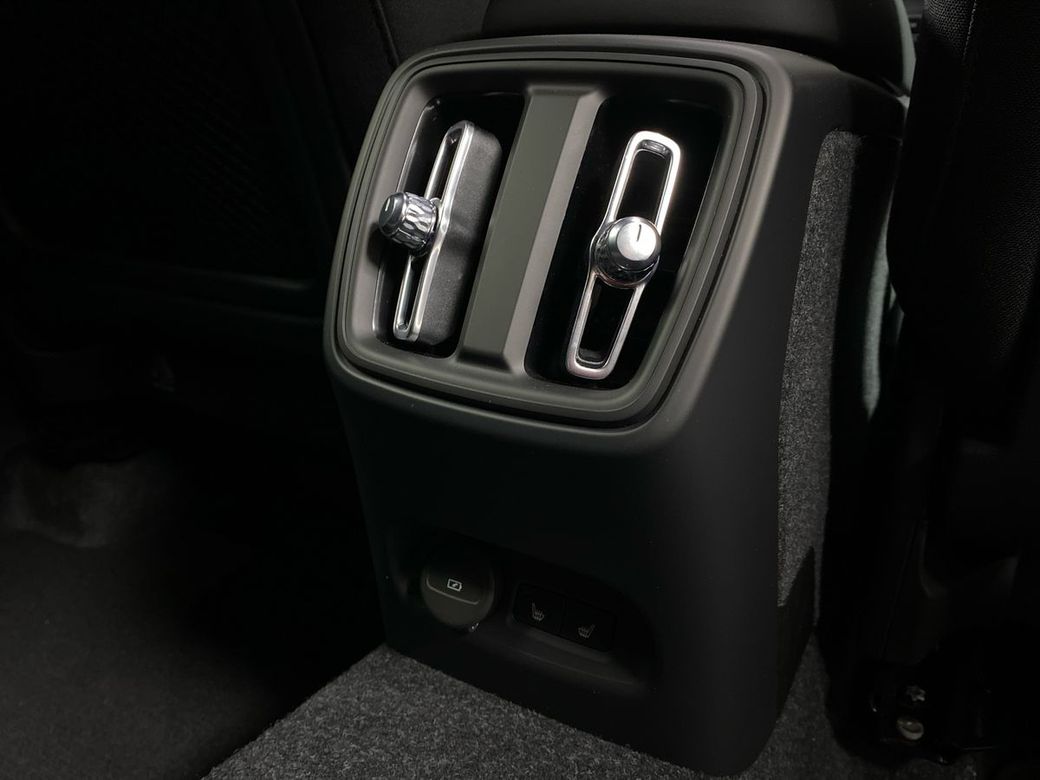 2026 Volvo EC40