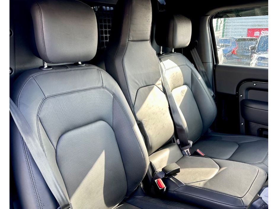2025 Land Rover Defender