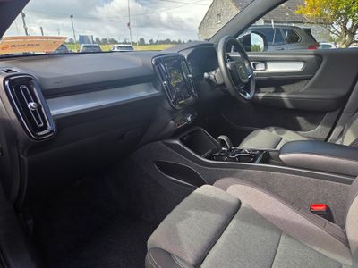 2023 Volvo XC40
