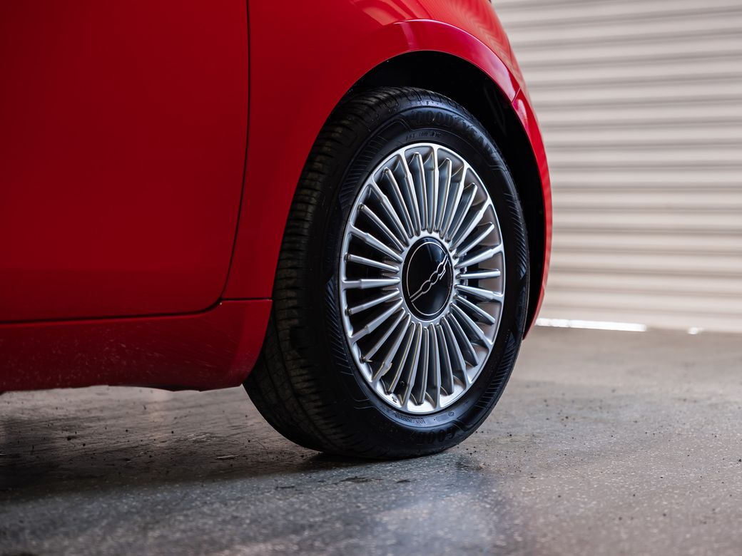 2025 Fiat 500e