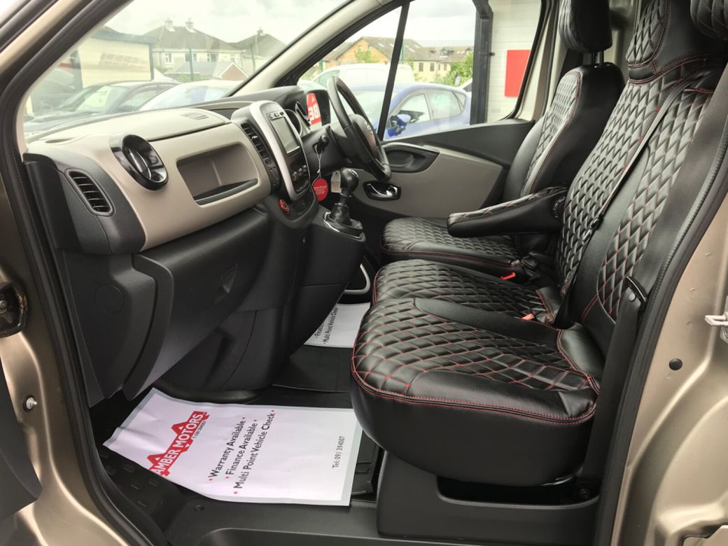 2018 Nissan NV300