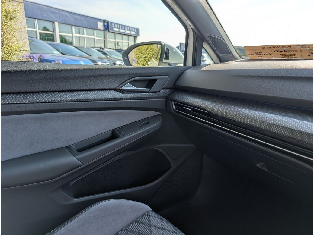 2023 Volkswagen Golf