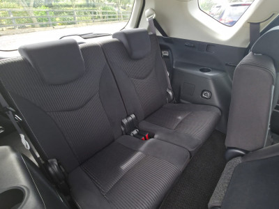 2017 Toyota Prius Alpha