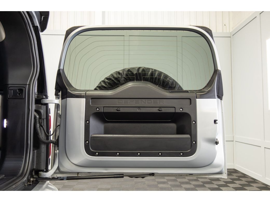 2024 Land Rover Defender 110