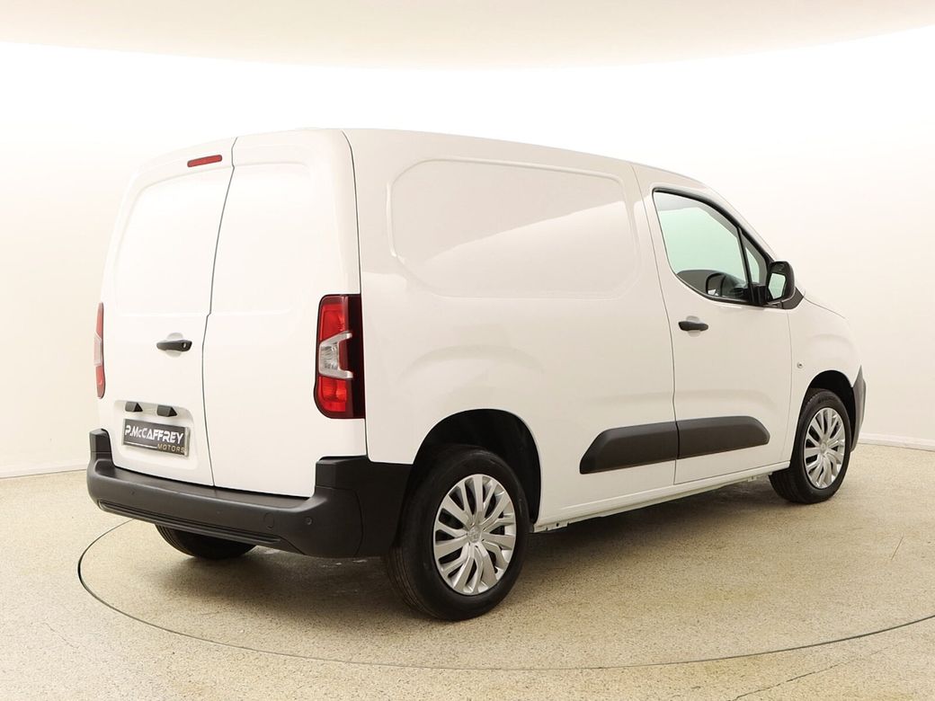2022 Peugeot Partner