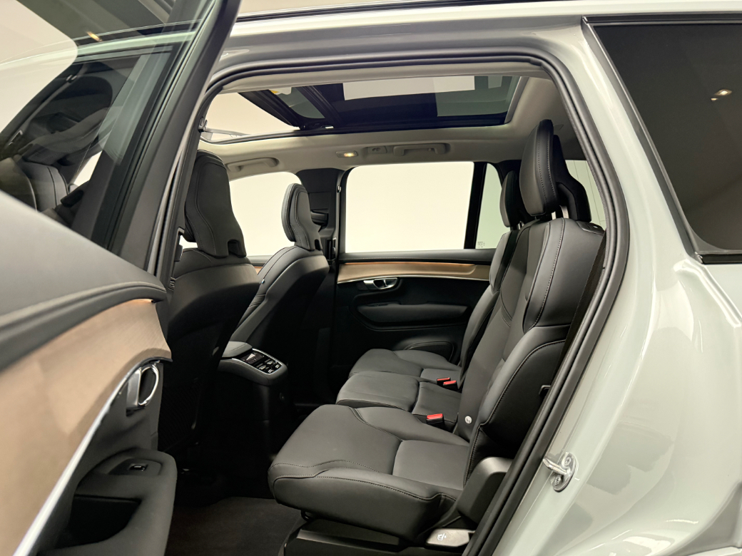 2025 Volvo XC90