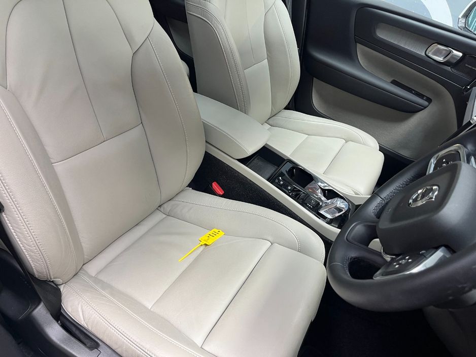 2021 Volvo XC40