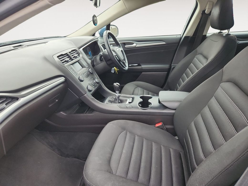 2021 Ford Mondeo