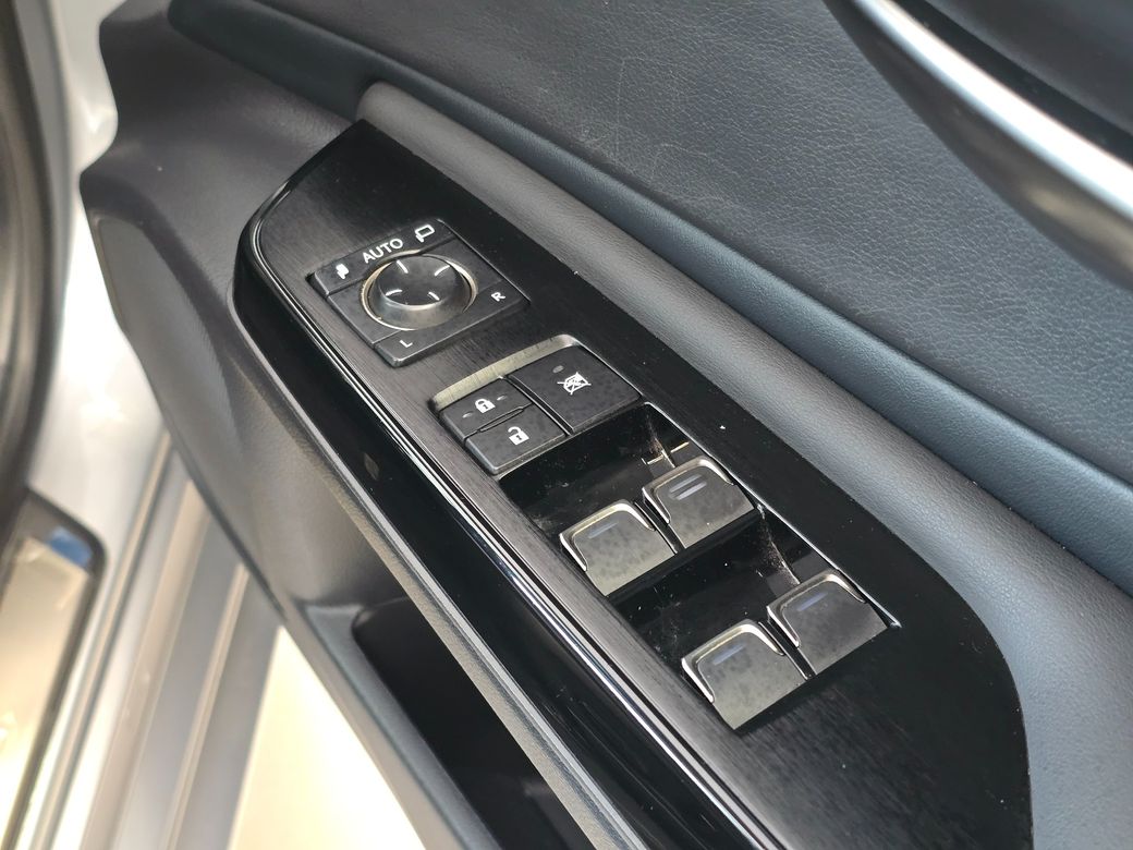 2022 Lexus ES 300h