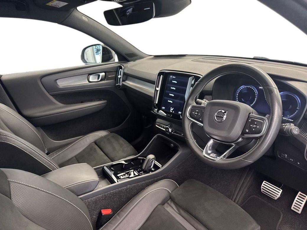2020 Volvo XC40