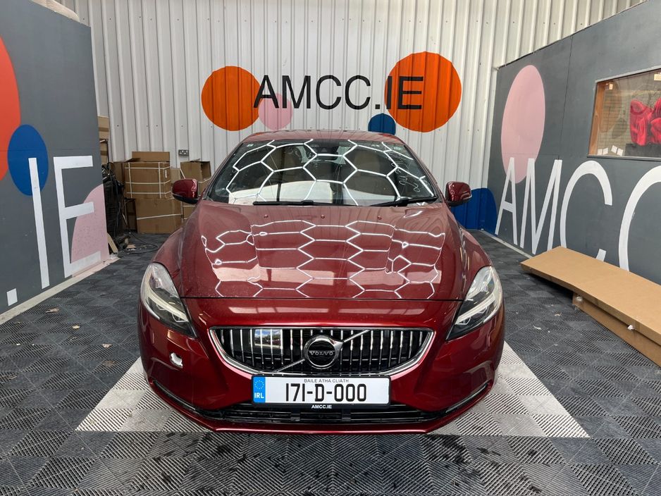 2017 Volvo V40
