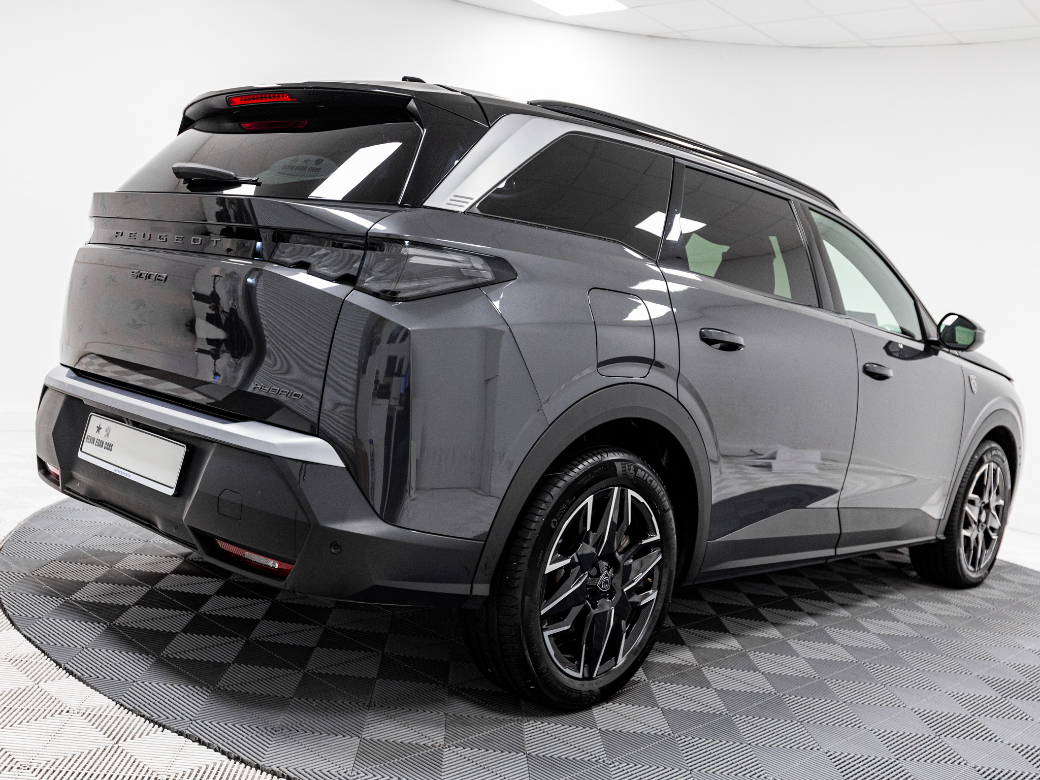 2025 Peugeot 5008