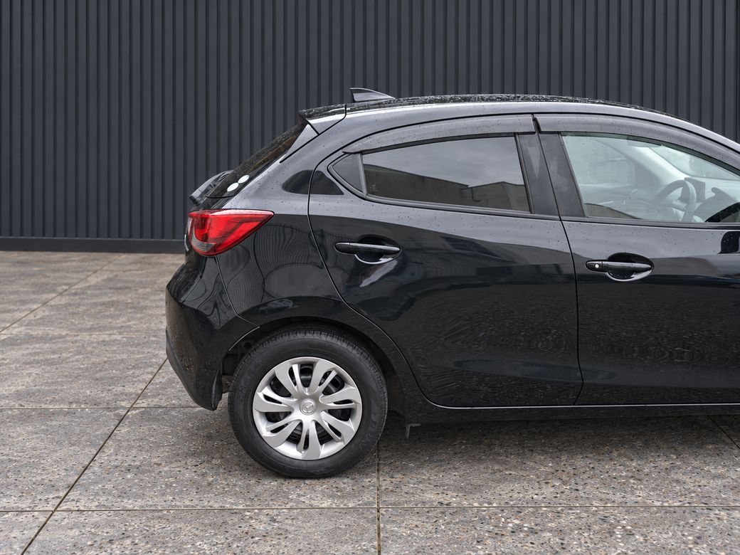2017 Mazda Demio