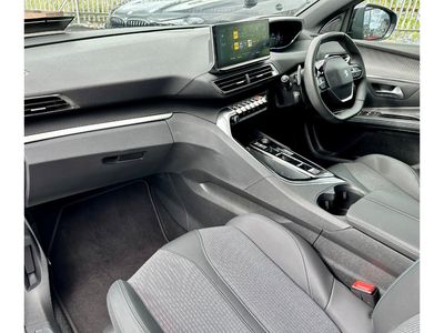 2024 Peugeot 5008