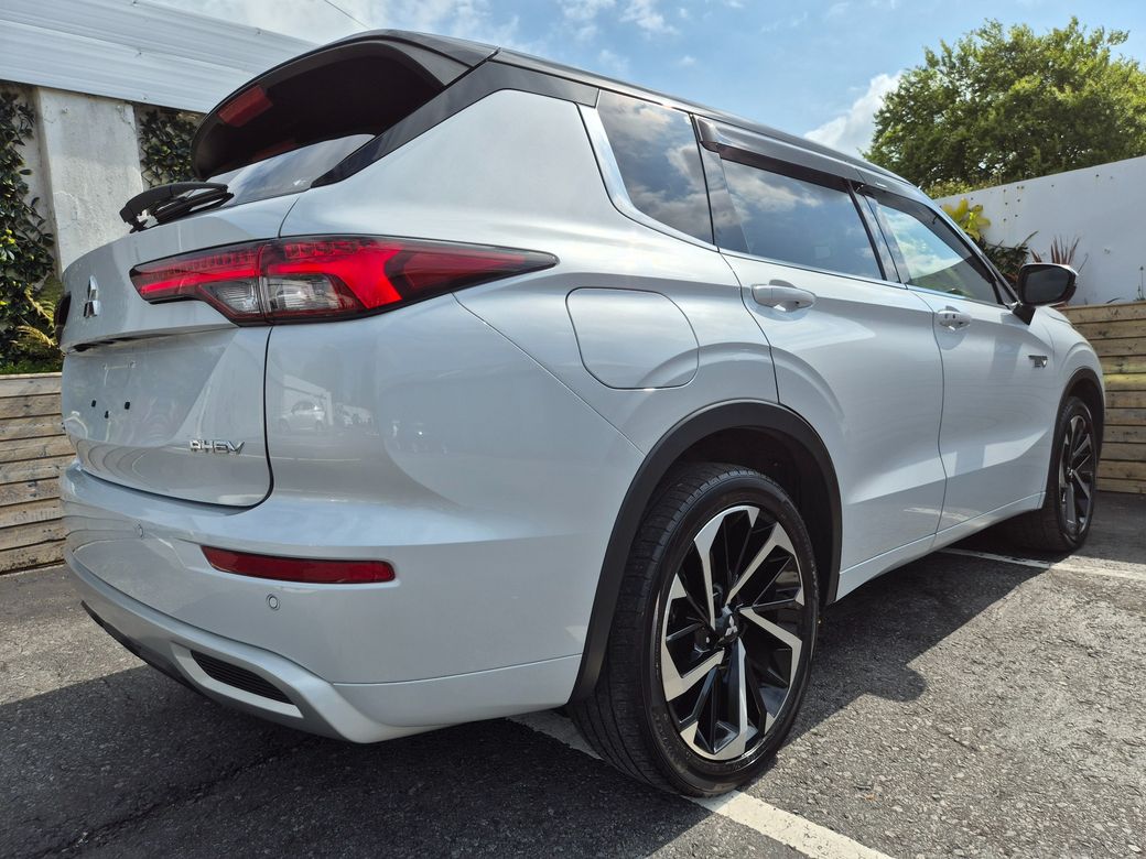 2023 Mitsubishi Outlander
