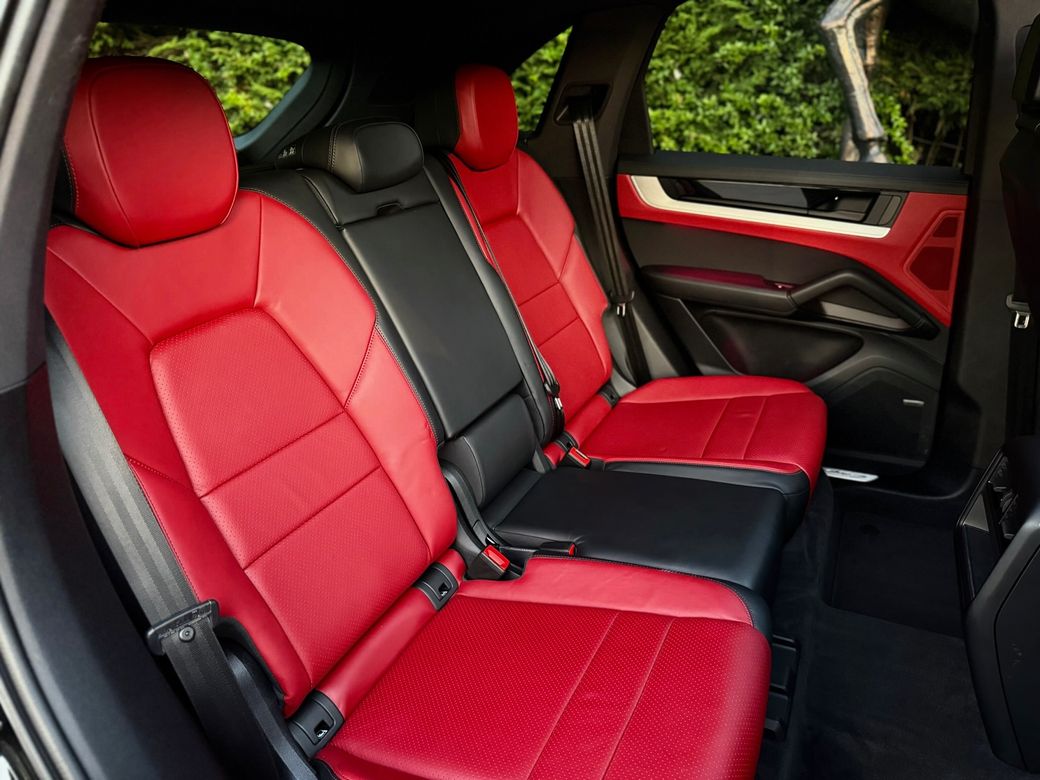 2024 Porsche Cayenne