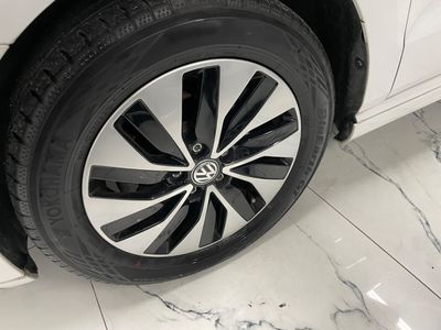 2016 Volkswagen Polo