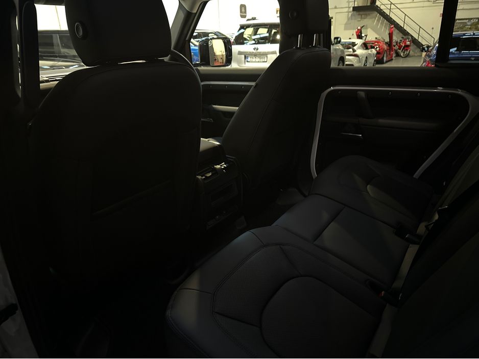 2025 Land Rover Defender