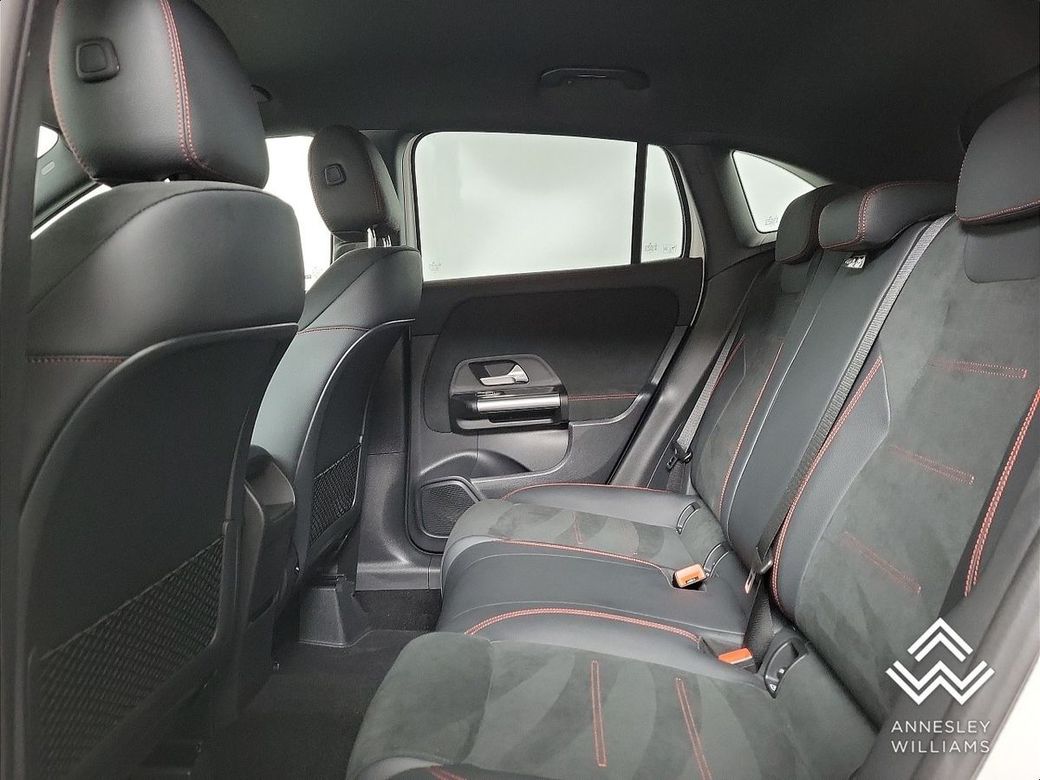 2025 Mercedes-Benz GLA Class