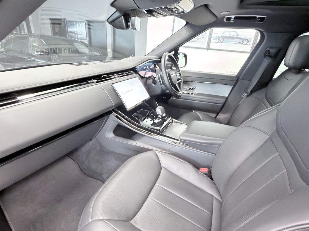 2025 Land Rover Range Rover Sport