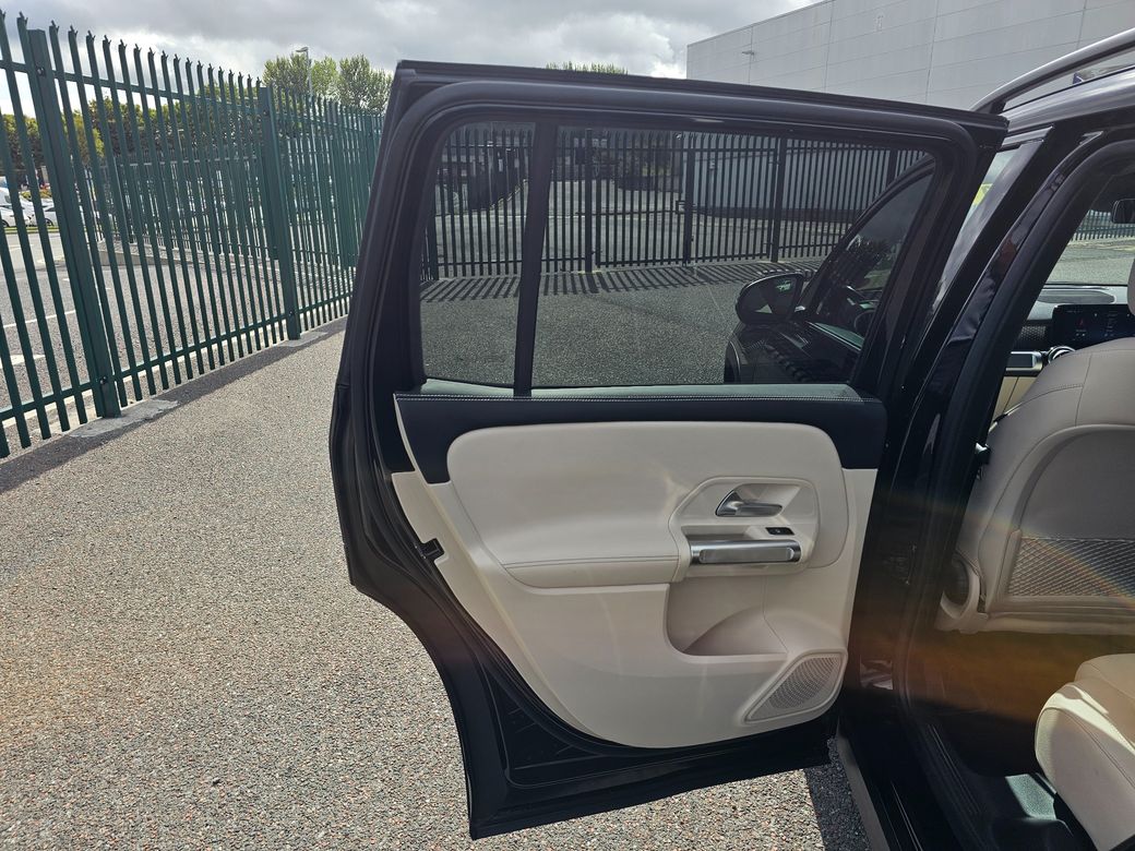 2025 Mercedes-Benz GLB Class