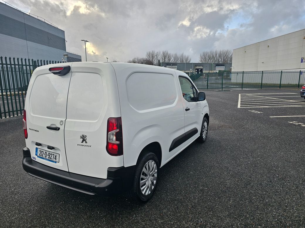 2021 Peugeot Partner