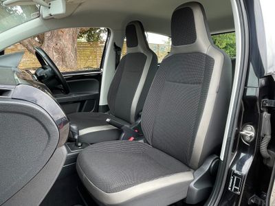 2016 Volkswagen up!