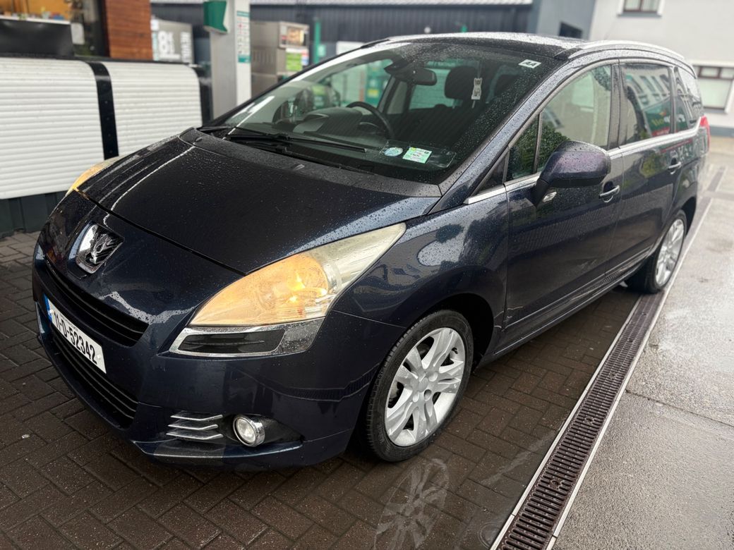 2011 Peugeot 5008
