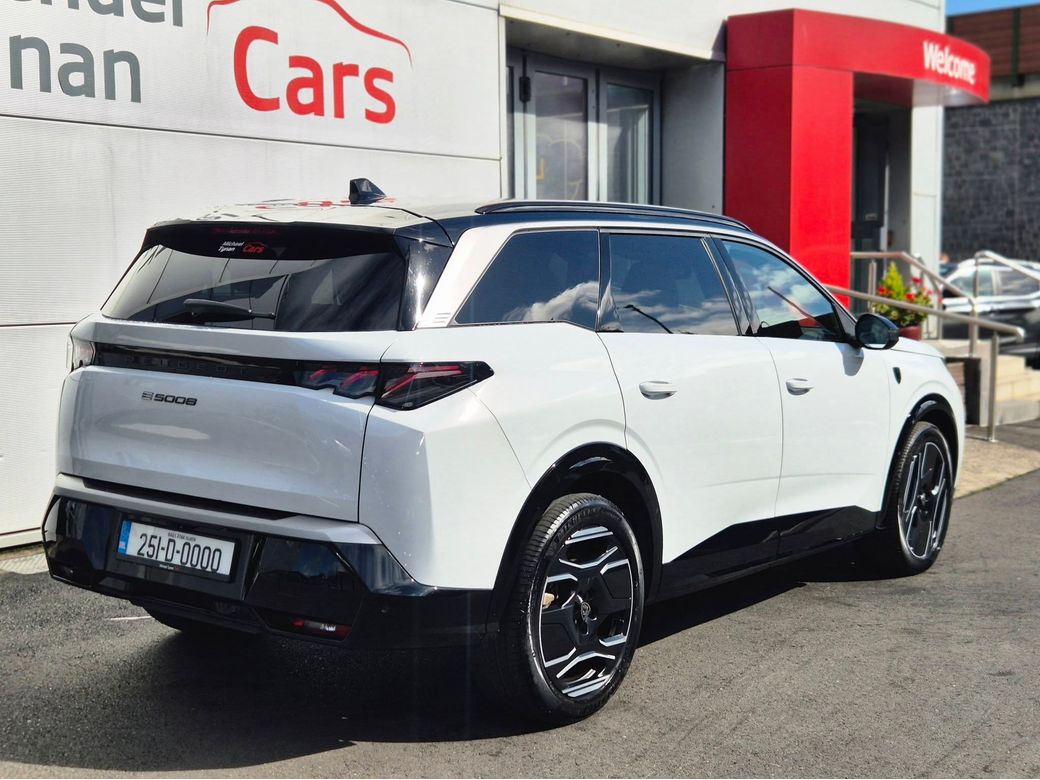 2025 Peugeot 5008
